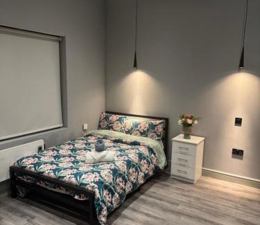 Perry Vale House | Spacious room