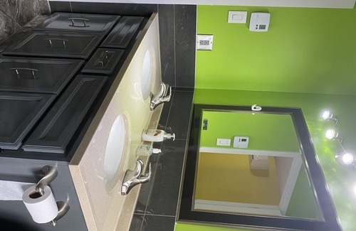 Laval Apartment | Spacious, renovated 6 1/2