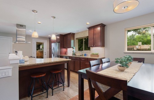 Allendale Area House | Spacious Retreat Ensuite Bedrooms Large Yard