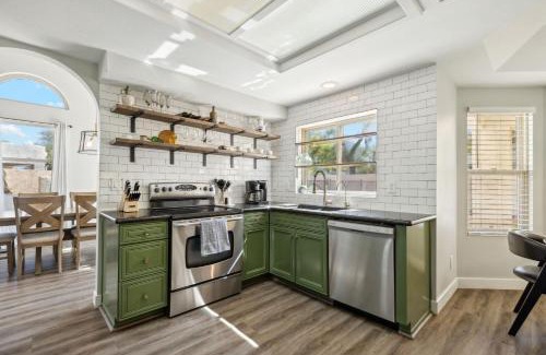 Red Mountain Ranch House | Spacious Retreat with Pool Heated Spa & Golf Course View