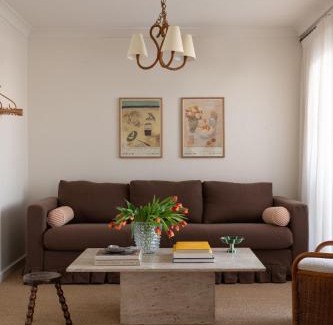 Cottesloe Apartment | Spacious, seaside pied-à-terre with stunning views, opposite Cott beach & cafes