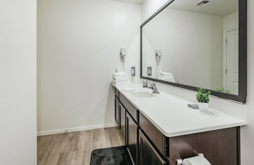 Tucson House | Spacious spring oasis for 11 people, near airport