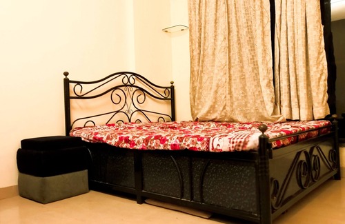 Dombivli East House | Spacious Suitable for 5-6 people near to airport