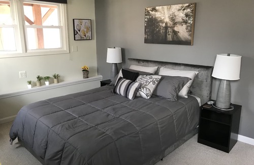 Claremont House | Spacious suite with private patio, minutes from DC/DCA