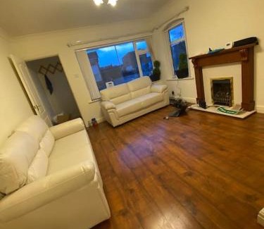 Penrhyn Bay House | Spacious three bedroom property in Penrhyn bay - sleeps 6
