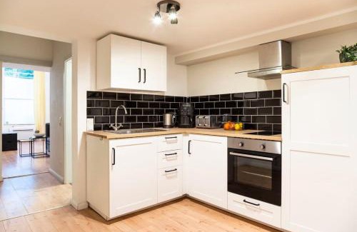 Wedding Apartment | SPACIOUS Two BR plus AC plus SelfCheckIn