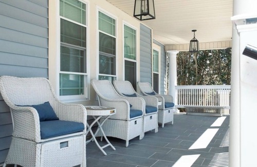 Woodruff House | Spacious Victorian building in fabulous Spartanburg SC with luxury fixtures.