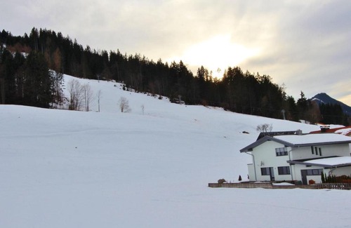 Hinterthiersee Villa | Spacious Villa with Garden in Hinterthiersee