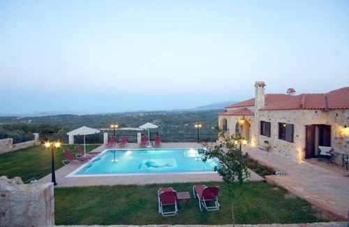 Polemarchi Villa | Spacious Villa with Wonderful Panoramic Views
