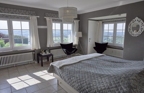 Theux Villa | Spacious villa with private pool in Theux