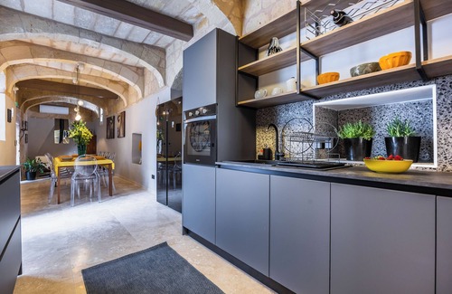 Zebbug House | Spacious Villa Zaffir- Heated Pool & Fireplace