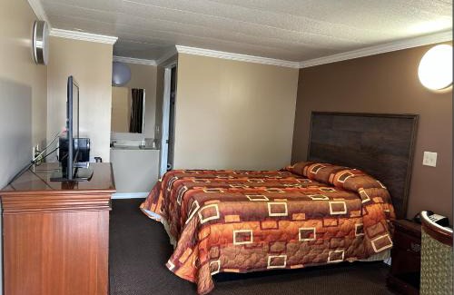 Brookhaven Hotel | Spanish Inn Motel