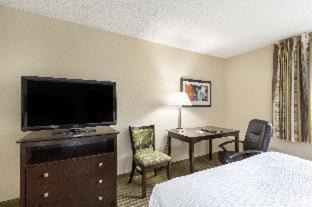 Beachwood Hotel | Spark By Hilton Cleveland Beachwood