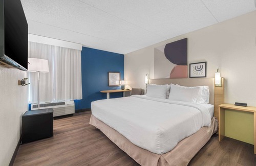 Briargate Hotel | Spark by Hilton Colorado Springs I 25 Central