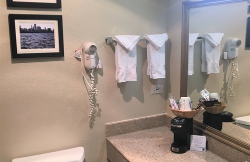 Des Plaines Hotel | Spark by Hilton Des Plaines Chicago O'Hare