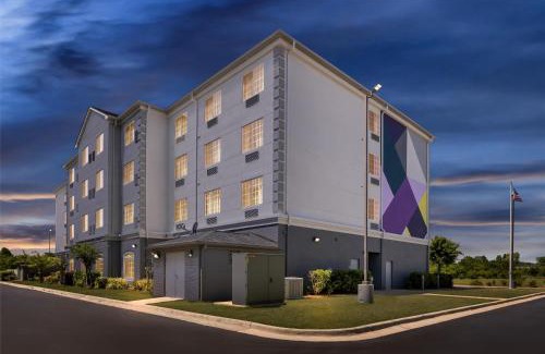 Homewood Hotel | Spark by Hilton Homewood Birmingham