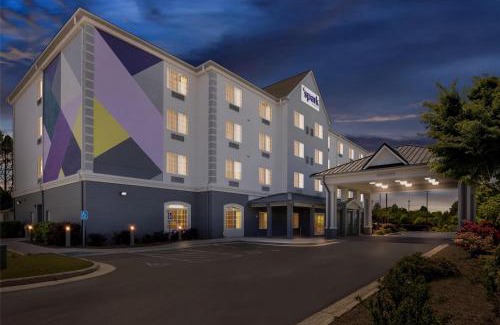 Homewood Hotel | Spark by Hilton Homewood Birmingham
