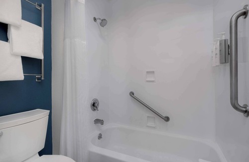 Savannah Hotel | Spark by Hilton Savannah Midtown