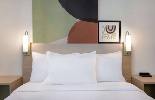 Savannah Hotel | Spark by Hilton Savannah Midtown
