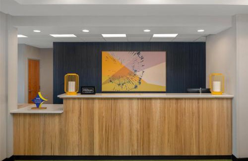 Smithfield Hotel | Spark By Hilton Smithfield I-95