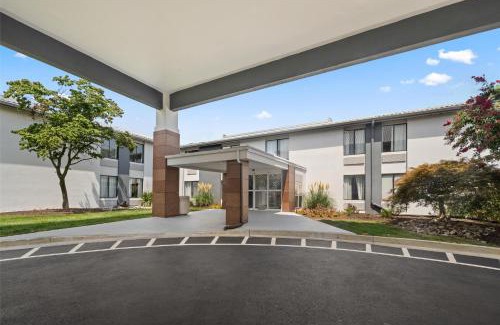 Waldorf Hotel | Spark by Hilton Waldorf