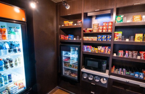 Bettendorf Hotel | Spark by Hiton Bettendorf Quad Cities