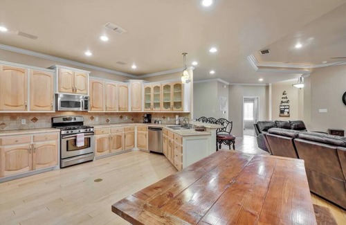 Lubbock House | Spark Getaways: The Kiyo
