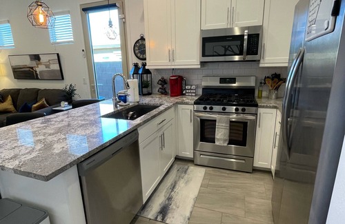 Buckeye Apartment | SPARKLING CLEAN, Modern 1 BR Guesthouse