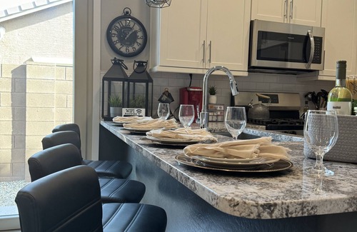 Buckeye Apartment | SPARKLING CLEAN, Modern 1 BR Guesthouse