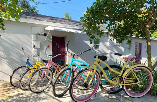 Southwest Cottage | Sparkling Clean 2BR Suite in WPB w. King Bed, Bunk Bed