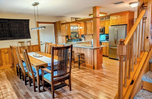 Clayton House | Sparrows Nest Downtown Clayton w/Hot Tub - Dog Friendly!