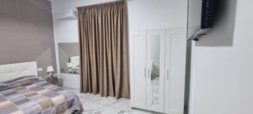 Roccapiemonte Bed & Breakfast | Specchio & Riflesso