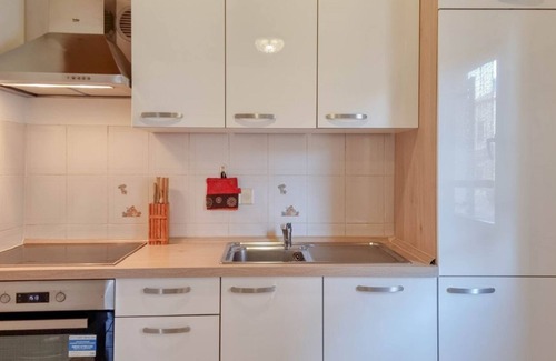 Krizine House | Special holiday home only 50 metres to the beach with BBQ, sea view, parking space