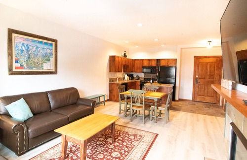 Peak 9 Condo | Special. Luxury Condo. Pool. Hot Tubs. Mural. HBO.