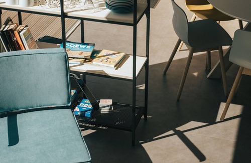 Ouddorp Cottage | Specially designed chalet with dishwasher, in a holiday park near the sea