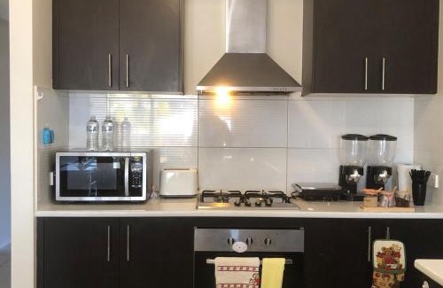 Kangaroo Flat House | Specious home in Bendigo
