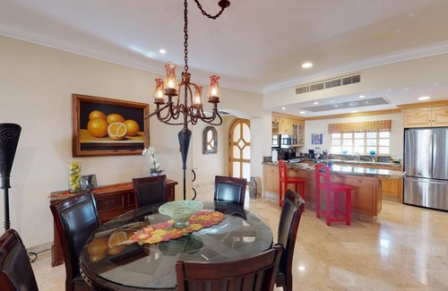 Los Cabos Villa | Spectacular Family Style Villa on Medano Beach