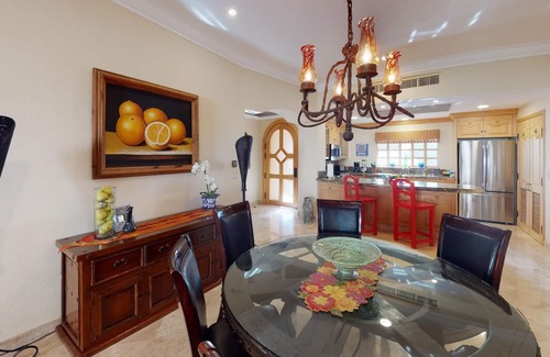 Los Cabos Villa | Spectacular Family Style Villa on Medano Beach