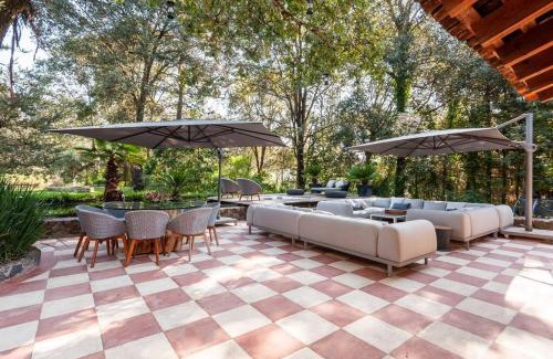 Valle de Bravo House | Spectacular House with Jacuzzi and Huge Garden