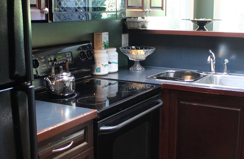 White Rock House | Spectacular Ocean View Pet Friendly Semi Detached Waterfront Home.