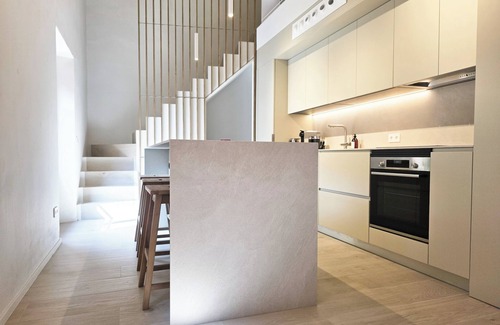 Monti-Sion House | Spectacular rooftop with cathedral views and BBQ