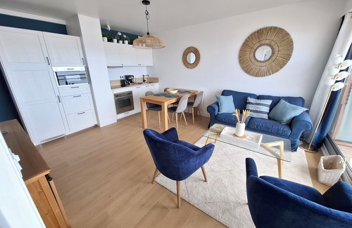 Agon-Coutainville Apartment | SPECTACULAR SEA VIEW MAGNIFICENT BRIGHT 3* APARTMENT WITH ALL COMFORTS & TERRACE