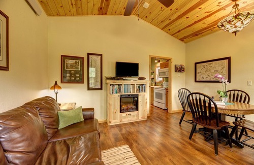 Rapid City Cabin | Spectacular setting, amenities, and centrally located to Mt. Rushmore and Custer State Park, and hiking. WiFi. Excellent cell service (Verizon & ATT). Private campfire and fireplace. Off-season discounts. No extra fees.