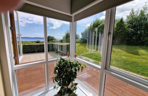 Galway House | SPECTACULAR, UNINTERRUPTED SEA VIEWS - 3 MINUTES DRIVE TO FINE DINING