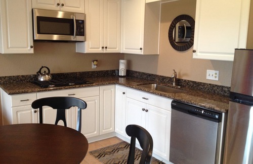 Atascadero House | Spectacular View in the Middle of Wine Country: Private 1-Bedroom Guesthouse