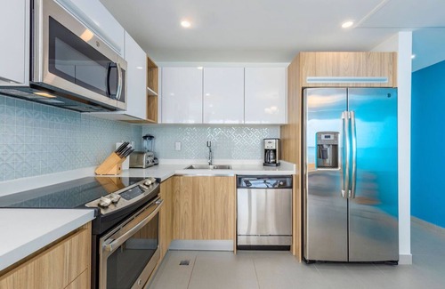 Noord Condo | Spectacular Views in Every Direction