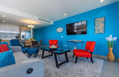 Noord Condo | Spectacular Views in Every Direction