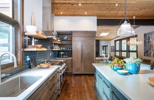 Tahoma House | Spend Fall in Tahoe! Alpine-Chic Home with Private Hot Tub! Steps to the Beach!