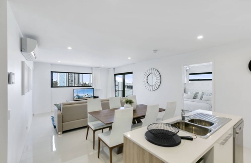 Broadbeach Waters Apartment | Spice Broadbeach - GCLR