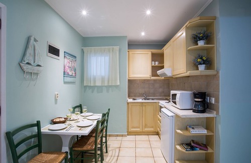 Gouvia Apartment | Spiti Prifti